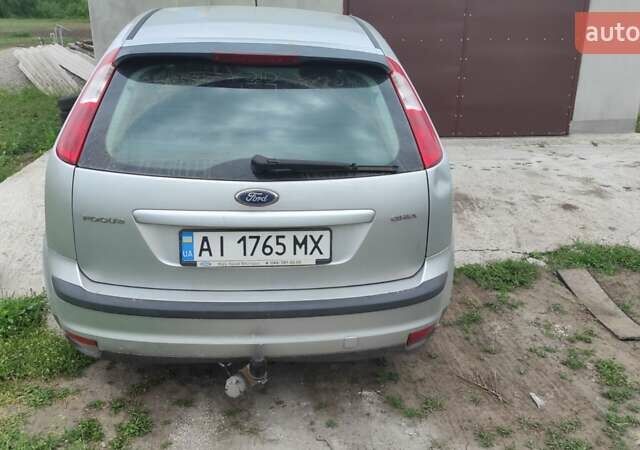 Серый Форд Фокус, объемом двигателя 1.6 л и пробегом 335 тыс. км за 3990 $, фото 2 на Automoto.ua