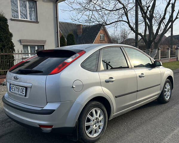 Серый Форд Фокус, объемом двигателя 1.6 л и пробегом 206 тыс. км за 3900 $, фото 22 на Automoto.ua