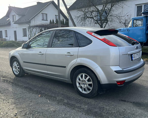 Серый Форд Фокус, объемом двигателя 1.6 л и пробегом 206 тыс. км за 3900 $, фото 18 на Automoto.ua