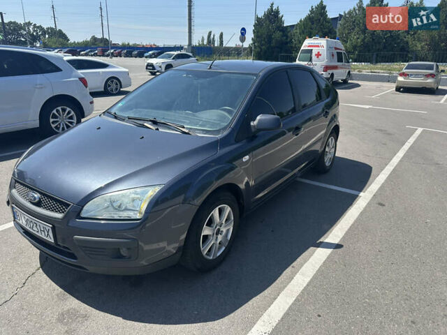 Серый Форд Фокус, объемом двигателя 1.6 л и пробегом 190 тыс. км за 4999 $, фото 9 на Automoto.ua