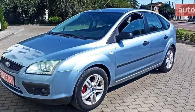 Серый Форд Фокус, объемом двигателя 1.6 л и пробегом 228 тыс. км за 4650 $, фото 5 на Automoto.ua