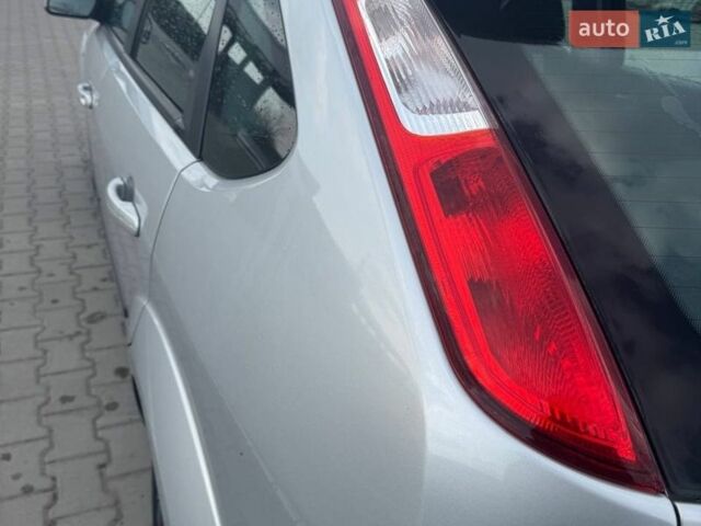 Сірий Форд Фокус, об'ємом двигуна 1.6 л та пробігом 206 тис. км за 4900 $, фото 8 на Automoto.ua