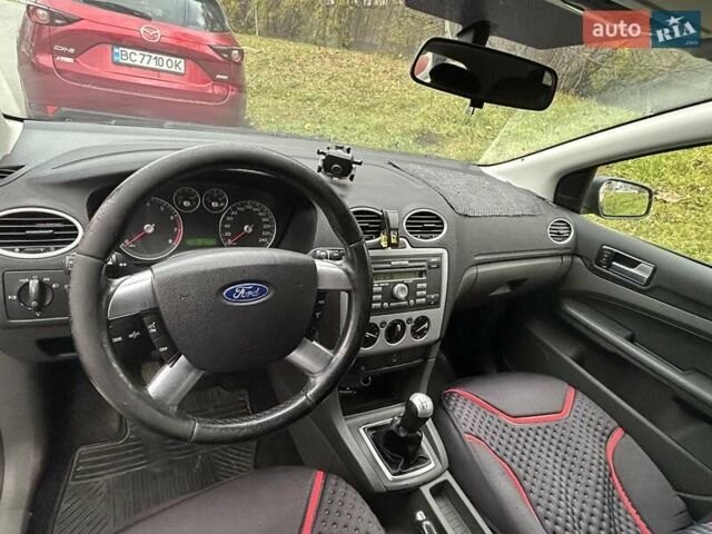 Серый Форд Фокус, объемом двигателя 1.6 л и пробегом 219 тыс. км за 3500 $, фото 14 на Automoto.ua
