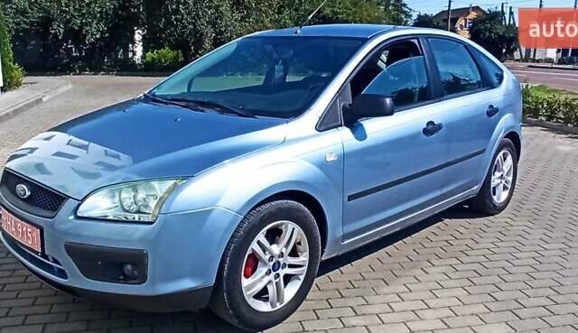 Серый Форд Фокус, объемом двигателя 1.6 л и пробегом 220 тыс. км за 4600 $, фото 5 на Automoto.ua