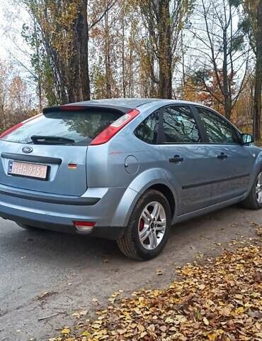 Сірий Форд Фокус, об'ємом двигуна 1.6 л та пробігом 228 тис. км за 4450 $, фото 2 на Automoto.ua