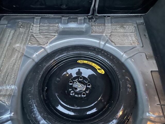 Серый Форд Фокус, объемом двигателя 1.6 л и пробегом 304 тыс. км за 4500 $, фото 8 на Automoto.ua