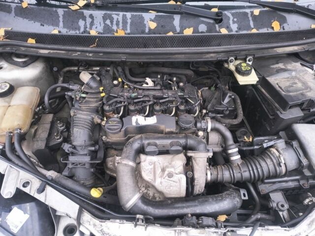 Сірий Форд Фокус, об'ємом двигуна 1.6 л та пробігом 210 тис. км за 1100 $, фото 5 на Automoto.ua