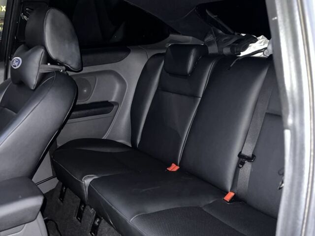 Серый Форд Фокус, объемом двигателя 1.6 л и пробегом 340 тыс. км за 4350 $, фото 4 на Automoto.ua