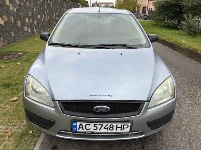 Серый Форд Фокус, объемом двигателя 1.4 л и пробегом 260 тыс. км за 2100 $, фото 1 на Automoto.ua