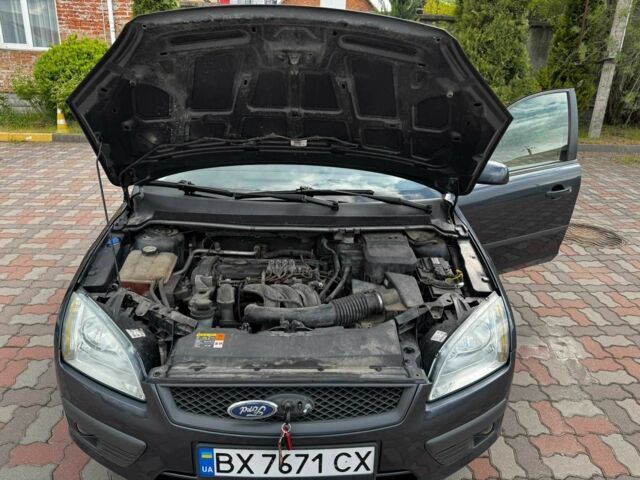 Серый Форд Фокус, объемом двигателя 1.6 л и пробегом 185 тыс. км за 4296 $, фото 10 на Automoto.ua