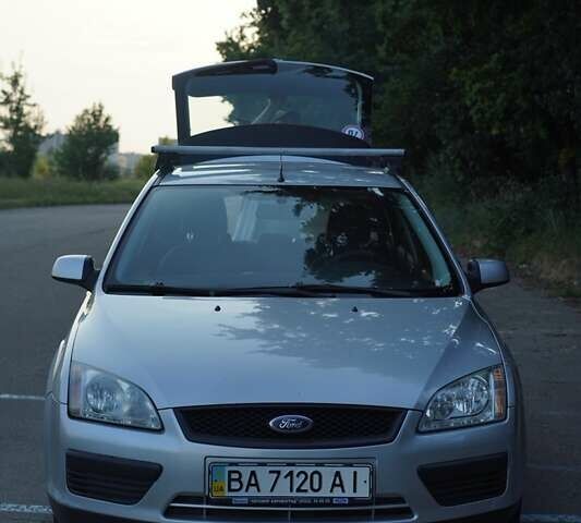 Форд Фокус 2007 в Киеве на Automoto.ua Серый Форд Фокус, объемом двигателя 1.6 л и пробегом 248 тыс. км за 4500 $, фото 1 на Automoto.ua