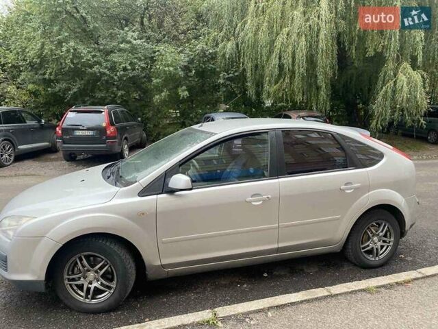 Сірий Форд Фокус, об'ємом двигуна 1.6 л та пробігом 205 тис. км за 4600 $, фото 1 на Automoto.ua