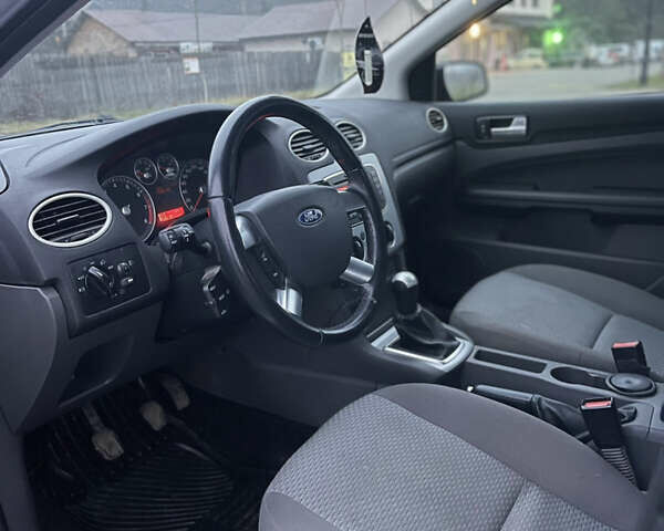 Сірий Форд Фокус, об'ємом двигуна 1.6 л та пробігом 199 тис. км за 4500 $, фото 9 на Automoto.ua