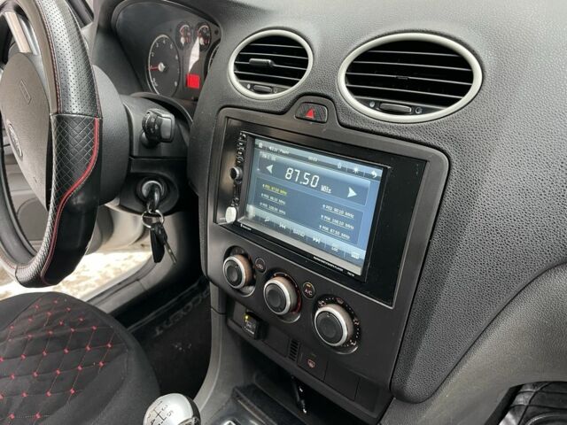 Сірий Форд Фокус, об'ємом двигуна 1.6 л та пробігом 320 тис. км за 3750 $, фото 13 на Automoto.ua