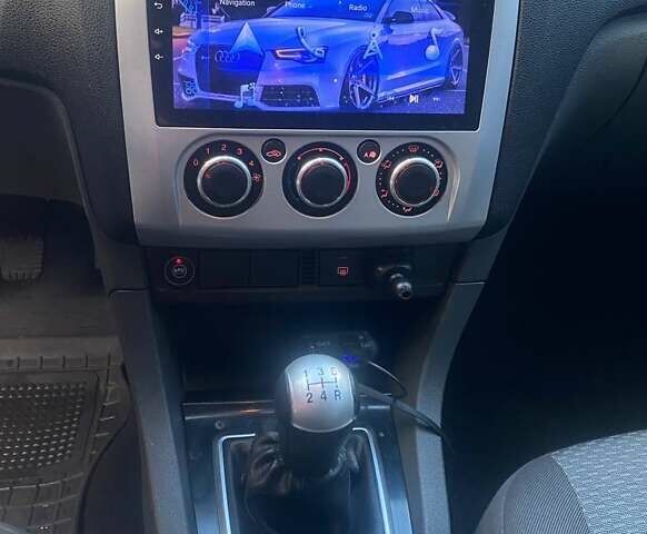 Серый Форд Фокус, объемом двигателя 1.6 л и пробегом 374 тыс. км за 4000 $, фото 7 на Automoto.ua