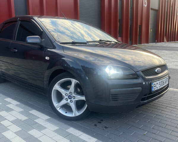 Серый Форд Фокус, объемом двигателя 1.6 л и пробегом 370 тыс. км за 4400 $, фото 12 на Automoto.ua