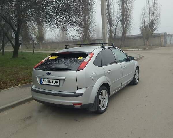 Серый Форд Фокус, объемом двигателя 1.6 л и пробегом 272 тыс. км за 5100 $, фото 5 на Automoto.ua