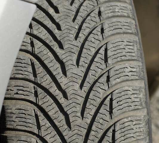 Сірий Форд Фокус, об'ємом двигуна 1.6 л та пробігом 272 тис. км за 4250 $, фото 11 на Automoto.ua