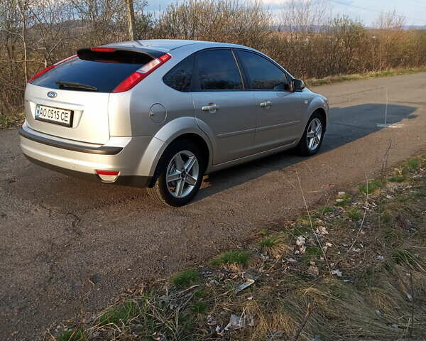 Сірий Форд Фокус, об'ємом двигуна 1.6 л та пробігом 271 тис. км за 5200 $, фото 2 на Automoto.ua