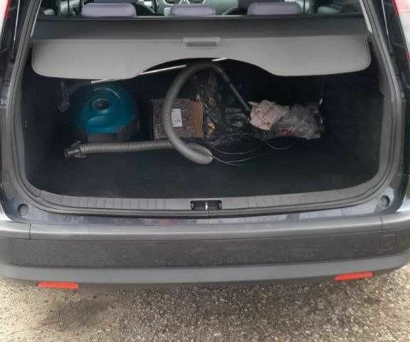 Серый Форд Фокус, объемом двигателя 1.6 л и пробегом 184 тыс. км за 6500 $, фото 5 на Automoto.ua