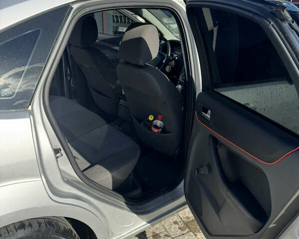 Серый Форд Фокус, объемом двигателя 2 л и пробегом 328 тыс. км за 4300 $, фото 19 на Automoto.ua