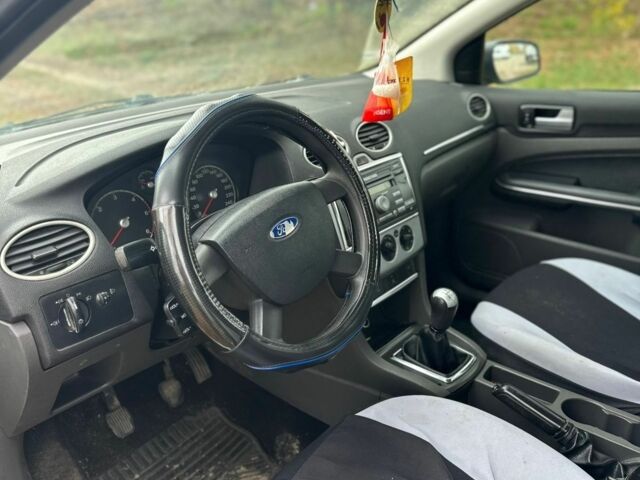 Форд Фокус 2007 в Николаеве на Automoto.ua Серый Форд Фокус, объемом двигателя 0 л и пробегом 200 тыс. км за 2100 $, фото 6 на Automoto.ua