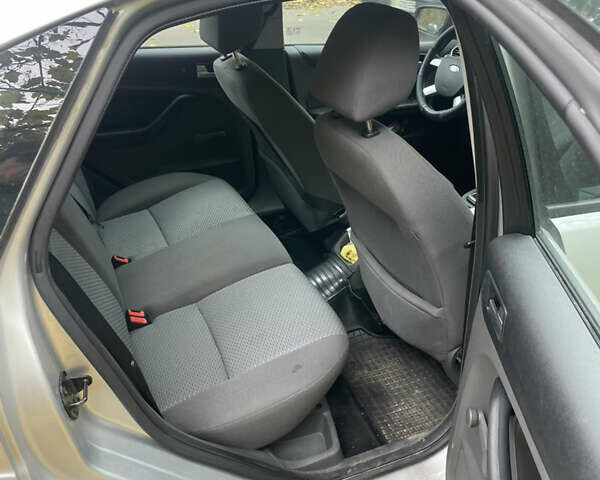 Форд Фокус 2007 в Киеве на Automoto.ua Серый Форд Фокус, объемом двигателя 1.6 л и пробегом 143 тыс. км за 4900 $, фото 8 на Automoto.ua