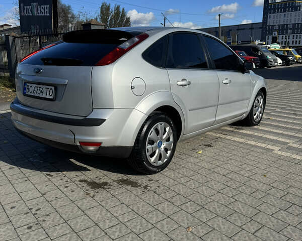 Серый Форд Фокус, объемом двигателя 2 л и пробегом 328 тыс. км за 4300 $, фото 4 на Automoto.ua