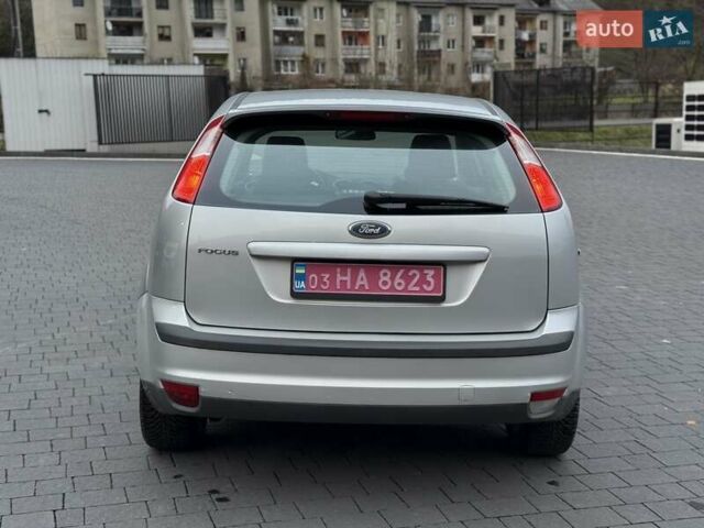 Сірий Форд Фокус, об'ємом двигуна 0 л та пробігом 208 тис. км за 4750 $, фото 3 на Automoto.ua