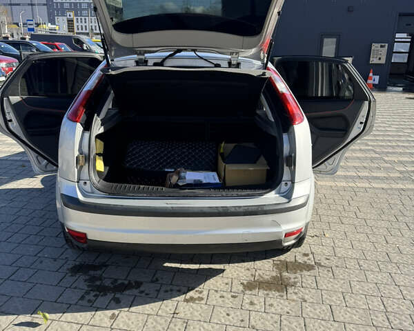 Серый Форд Фокус, объемом двигателя 2 л и пробегом 328 тыс. км за 4300 $, фото 13 на Automoto.ua