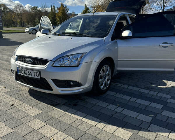 Серый Форд Фокус, объемом двигателя 2 л и пробегом 328 тыс. км за 4300 $, фото 11 на Automoto.ua