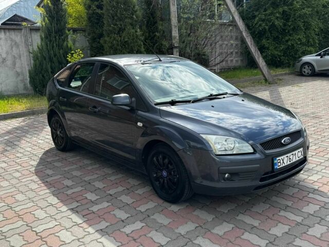 Серый Форд Фокус, объемом двигателя 1.6 л и пробегом 185 тыс. км за 4296 $, фото 12 на Automoto.ua