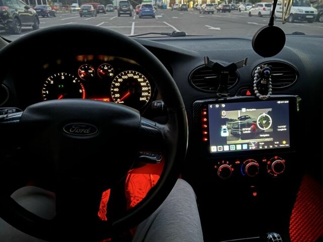 Серый Форд Фокус, объемом двигателя 1.6 л и пробегом 340 тыс. км за 4350 $, фото 5 на Automoto.ua