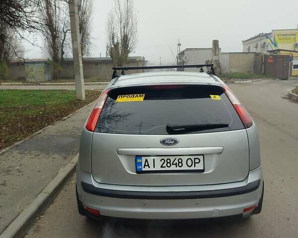 Серый Форд Фокус, объемом двигателя 1.6 л и пробегом 272 тыс. км за 5100 $, фото 2 на Automoto.ua