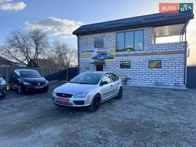 Серый Форд Фокус, объемом двигателя 1.6 л и пробегом 200 тыс. км за 5350 $, фото 6 на Automoto.ua
