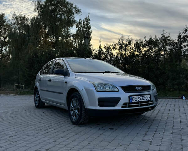 Серый Форд Фокус, объемом двигателя 1.6 л и пробегом 243 тыс. км за 4200 $, фото 1 на Automoto.ua
