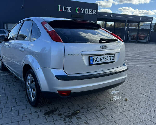 Серый Форд Фокус, объемом двигателя 2 л и пробегом 328 тыс. км за 4300 $, фото 9 на Automoto.ua