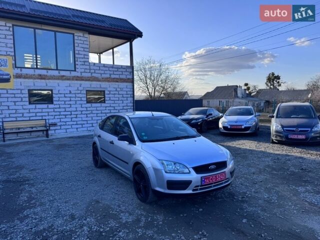 Серый Форд Фокус, объемом двигателя 1.6 л и пробегом 200 тыс. км за 5350 $, фото 8 на Automoto.ua