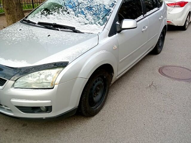 Серый Форд Фокус, объемом двигателя 16 л и пробегом 220 тыс. км за 4000 $, фото 2 на Automoto.ua