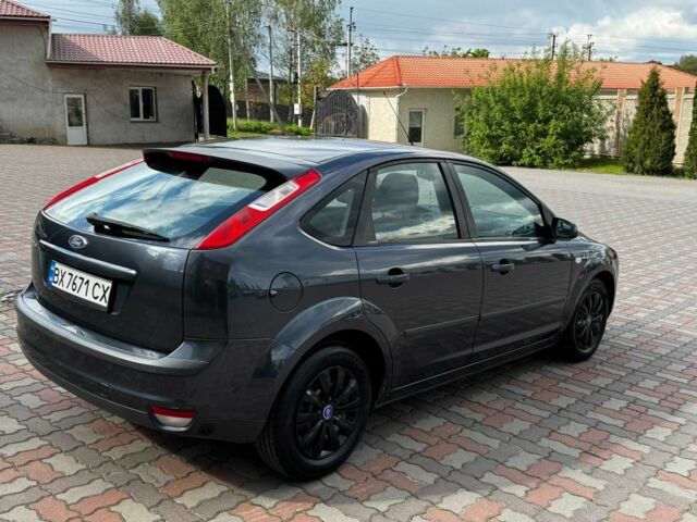 Серый Форд Фокус, объемом двигателя 1.6 л и пробегом 185 тыс. км за 4296 $, фото 14 на Automoto.ua