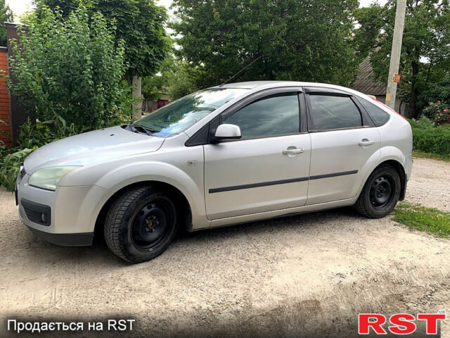 Серый Форд Фокус, объемом двигателя 1.6 л и пробегом 293 тыс. км за 5100 $, фото 4 на Automoto.ua