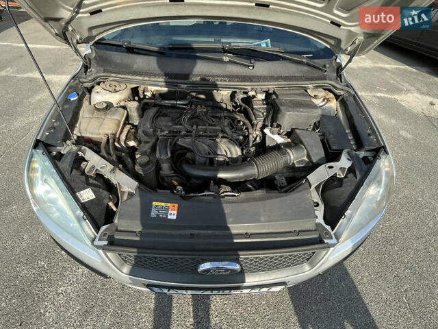 Сірий Форд Фокус, об'ємом двигуна 1.6 л та пробігом 239 тис. км за 4800 $, фото 16 на Automoto.ua
