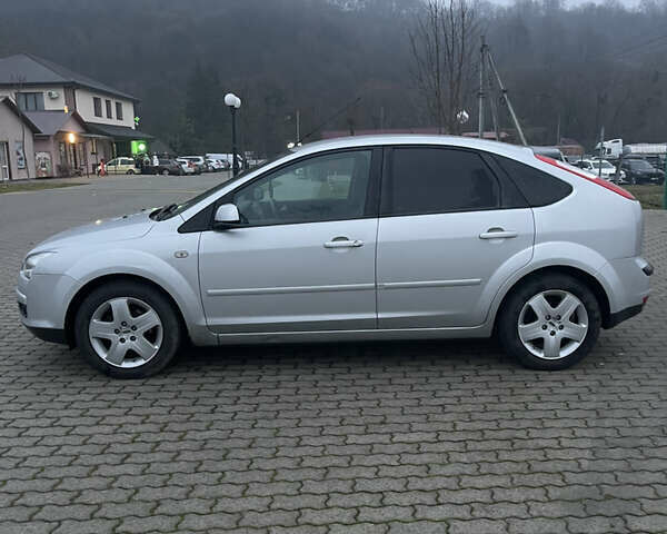 Сірий Форд Фокус, об'ємом двигуна 1.6 л та пробігом 199 тис. км за 4500 $, фото 7 на Automoto.ua