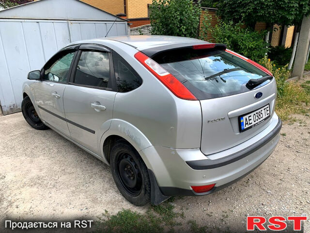 Серый Форд Фокус, объемом двигателя 1.6 л и пробегом 293 тыс. км за 5100 $, фото 3 на Automoto.ua