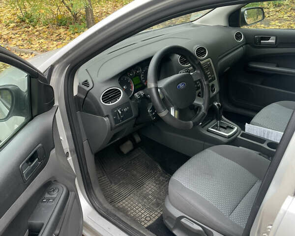 Форд Фокус 2007 в Киеве на Automoto.ua Серый Форд Фокус, объемом двигателя 1.6 л и пробегом 143 тыс. км за 4900 $, фото 3 на Automoto.ua