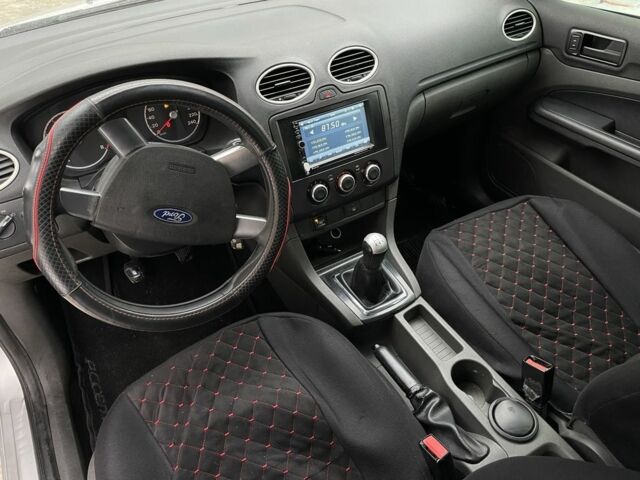 Сірий Форд Фокус, об'ємом двигуна 1.6 л та пробігом 320 тис. км за 3750 $, фото 11 на Automoto.ua