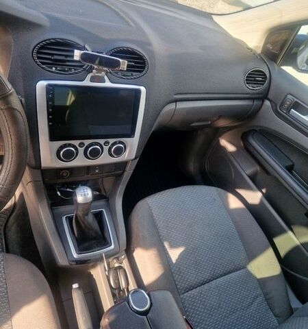 Сірий Форд Фокус, об'ємом двигуна 1.6 л та пробігом 240 тис. км за 4499 $, фото 12 на Automoto.ua