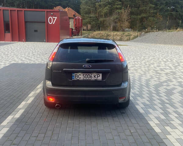 Серый Форд Фокус, объемом двигателя 1.6 л и пробегом 370 тыс. км за 4400 $, фото 13 на Automoto.ua