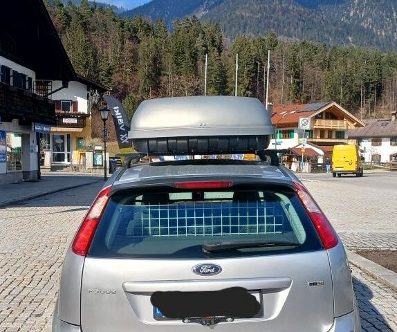 Сірий Форд Фокус, об'ємом двигуна 1.6 л та пробігом 360 тис. км за 4000 $, фото 2 на Automoto.ua