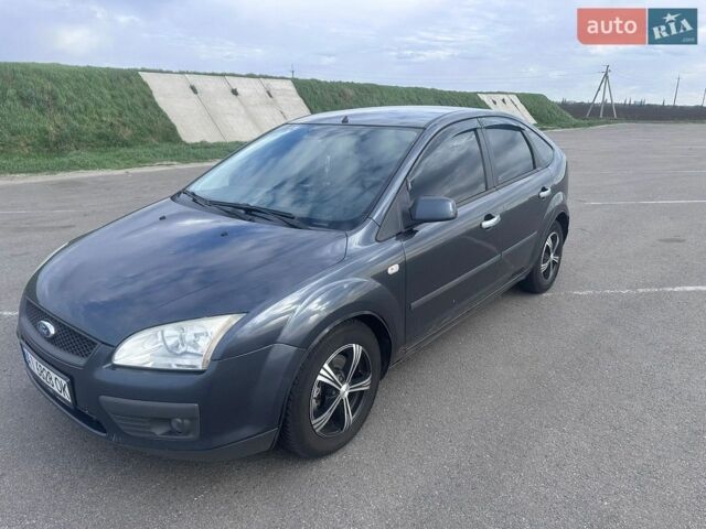 Сірий Форд Фокус, об'ємом двигуна 1.6 л та пробігом 325 тис. км за 4100 $, фото 4 на Automoto.ua